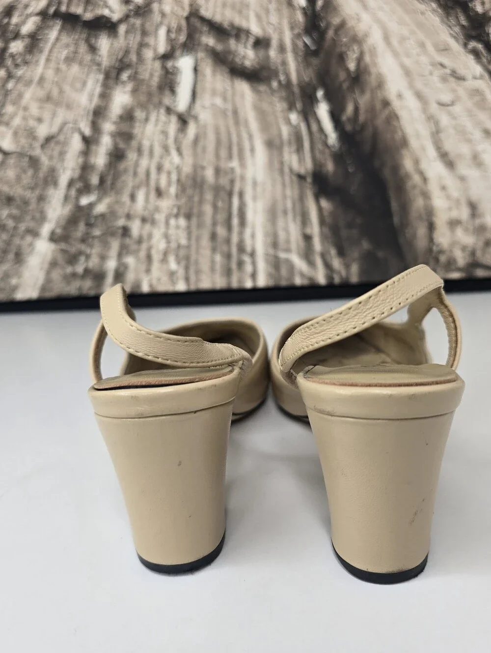 CHANEL Beige and Black Slingback Pumps 38C
